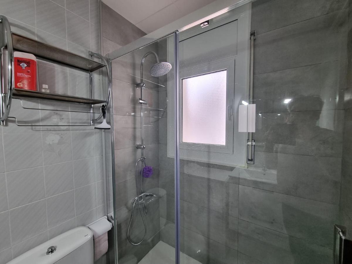 Lovely One Bedroom With Balcony Ρόζες Εξωτερικό φωτογραφία