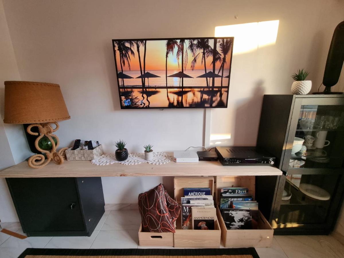 Lovely One Bedroom With Balcony Ρόζες Εξωτερικό φωτογραφία